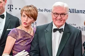 Browse 53,234 frank walter steinmeier stock photos and images available, or start a new search to explore more stock photos and images. Das War Der 50 Ball Des Sports Wiesbaden Lebt