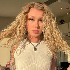 Danielle Fletcher (@barbiedanz) · Instagram photos and Reels