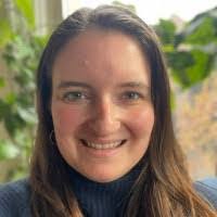 Genevieve Ray's Instagram, Twitter & Facebook