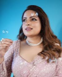 M A L L I K A D U A (@mallikadua) • Instagram photos and videos