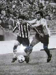 Vrlo brzo, njima su se pridružili lazar radović, velimir sombolac, ljubomir mihajlović, mustafa hasanagić, ivan ćurković, josip pirmajer, branko rašović i radoslav bečejac. 21 Bilder Ideen Fussball Fussballstar Fifa