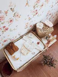 epingle sur chambre bebe vintage rotin