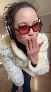 Jimmy Fairly Frames Vicky