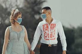 وظهر حسن شاكوش وخطيبته بجلسة تصوير وهي ترتدي فستان الزفاف، وظهر من خلال الزينة ان اسم زوجته هي منه. Ø¨Ø¹Ø¯ 3 Ø£Ø³Ø§Ø¨ÙŠØ¹ Ù…Ù† Ø¥Ø±ØªØ¨Ø§Ø·Ù‡Ù…Ø§ Ø­Ø³Ù† Ø´Ø§ÙƒÙˆØ´ ÙŠÙ†ÙØµÙ„ Ø¹Ù† Ø®Ø·ÙŠØ¨ØªÙ‡