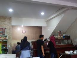 Ayas sendiri nyobain rawon pak pangat yang di ruko lotus regency yang ada di jalan ketintang baru no. Rawon Pak Pangat Surabaya Jl Ketintang Baru Sel I No 15 Restaurant Reviews Photos Phone Number Tripadvisor