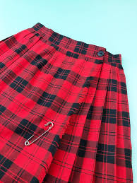 La coupure du tissu apporte la finesse et le volume qui met en valeur votre taille, tout en vous proposant une expérience de confort. Jupe Ecossaise Type Kilt Friperie En Ligne Blow Up Blow Up Vintage