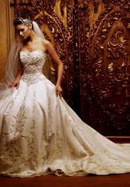 Most Beautiful Wedding Dress In The World Keanu Reeves Keanu Reeves Vivienne Westwood Wedding Dress Wedding Dresses Gold Wedding Dress