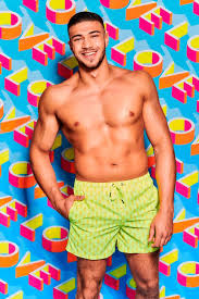 Version is full of endless cast scandals. Love Island 2019 Cast Confirmed Official Line Up In Full Mirror Online
