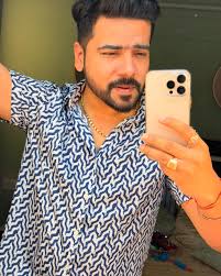 The simple philosophy of life 🙂 . . . . . . . . . #keepmoving  #slowandsteady #focus #chill #goal #destination #pause #reflect #think  #love #live #act #dream #conquer #youarethebest #knowyourworth #loveyourself