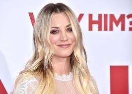 She is of italian (father) and german and english (mother) descent. 717krmtu3ciczm