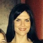 Leslie Cron's Instagram, Twitter & Facebook