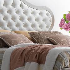 La camera da letto è fondamentale, il tuo piccolo nido accogliente che decori con cura, dettaglio dopo dettaglio. Camera Da Letto Classica Contemporanea