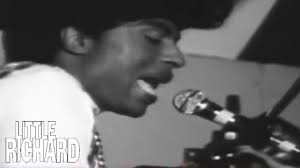 Para mí, en los inicios de los sesentas, si a Little Rchard (Ricardito)  escucharlo interpretar Good Golly Mrs. Molly (La Plaga) era excelente;  bailarla, era lo máximo y más, si se era