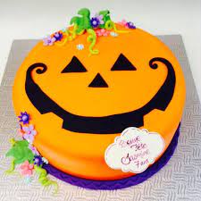 Mobile Uploads Cassiopee Designs Halloween Cakes Halloween Birthday Cakes Pumpkin Birthday Cakes