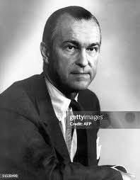 302 Richard Helms Photos & High Res Pictures