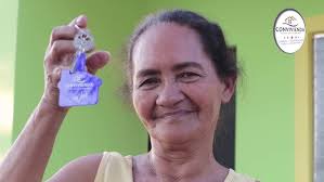 Martha Zelaya recibe su nueva vivienda en Duyure, Choluteca