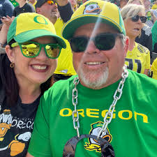 Who can provide wedding coordination services in Silverton, Oregon?