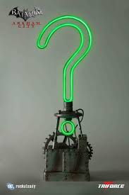 Hi so i'm on my first playthrough of the arkham games and have done most of the main game achievements for arkham city, and have just done the 4th riddler hostage achievement. The Realm Cast Arkham City Riddler Arkham City Batman Arkham City