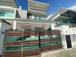 Planning a family trip where everyone can enjoy themselves can be exciting but stressful as well. Taman Mutiara Rini Skudai Intermediate Cluster House 4 1 Bedrooms For Sale Iproperty Com My