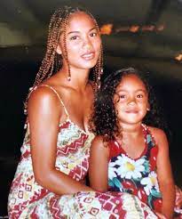 Trinidad, saweetie's mom, does not have a wikipedia bio of her own. Saweetie Daily On Twitter And That S Word To My Mother She The Filipino Queen And She Hella High Maintenance Ima Get Her What She Need Happy Birthday To Mama Icy Https T Co 9dldornim4