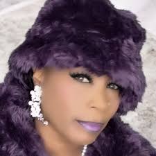 Happy holidays Facebook family and friends in Kings and Queens I love you  all and stay safe