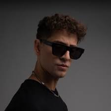 Stream Jude & Frank music