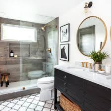 Discover the best small bathroom designs that will brighten up your space and make the whole room feel bigger! 75 Beautiful Small Bathroom Pictures Ideas July 2021 Houzz
