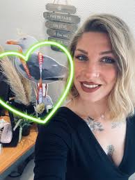 Ramener la coupe à la maison 😂🫶🏻 Médaillée d'honneur à la convention  Groupe Oui Care Fièrement exposée à APEF Côte Fleurie 🍀💚