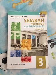Kurikulum 2013 revisi matematika wajib matematika peminatan bahasa inggris bahasa indonesia fisika kimia. Pdf Sejarah Indonesia Kelas 12 Erlangga Contoh Makalah
