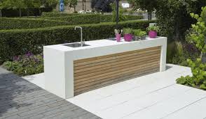 Leben Im Freien Ist Angesagt Vorbei Die Zeiten In Denen Wir Drinnen Zubereiteten Und Sich Draussen Die Gas Gartenmobel Sets Grillplatz Im Garten Outdoor Kuche