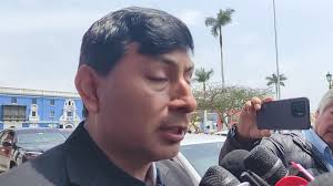 Declaraciones del alcalde Efraín Bueno Alva luego de la reunión con el  gobernador de La Libertad y el jefe de la III Macro Región Policial La  Libertad., "Exigimos que el estado de emergencia no solo ...