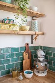 Kuchen Makeover Mit Unterschranken Von Ikea Vintage Regalen Selbst Getopferten Fliesen Im Boho Look Selbst Geba Deko Tisch Kuchendekoration Deko Ideen Kuche