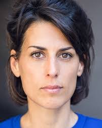 Eva Holmes's Instagram, Twitter & Facebook