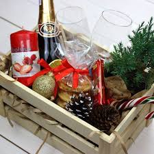 Caixa De Madeira Para Cesta De Café Da Manhã Um Caixote De Madeira Foi Transformado Em Cesta Natalina Cesta De Natal Cesta Natalina Cestas