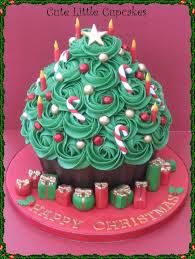 Df3118b82635d55f9a0859f59271048b Jpg 724 960 Pixels Giant Cupcake Cakes Christmas Cake Christmas Baking