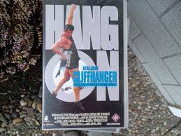 I caught this on 4k and must say it looked astonishing, the medium has proven to be no farce. Cliffhanger Nur Die Starken Uberleben Sylvester Renny Harlin Film Gebraucht Kaufen A000l7uk11zzo