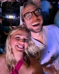 Mom and dad's first night out 💃🏼🪩🕺🏼