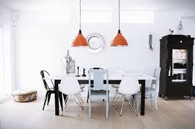 Choose The Dining Chair That S Right For You Beautiful Dining Rooms Mix Match Dining Chairs Mixed Dining Chairs