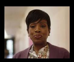 Me watching y'all split bills 50/50 with men who don't even make you  finish."