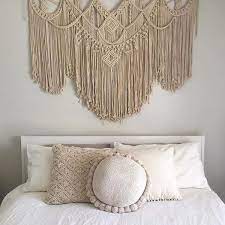 After giving it a lot of thought to it, i decided to give the easiest yet the cutest macrame craft a try. 20 Amazing Diy Crafts For Bedroom Walls Amazing Bedroom Crafts Diy Walls Diy Crafts For Bedroom Diy Home Decor Bedroom Macrame Headboard
