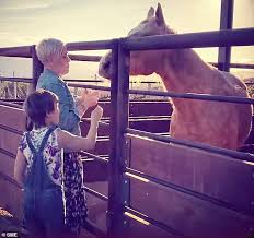 The pop star began her. Pink And Her Daughter Willow Star In The Sepia Toned Video For Their New Duet Cover Me In Sunshine Daily Mail Online