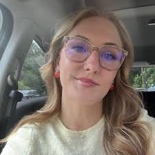 My name is Madison Hummel, and I am the owner of Madison Avenue Events. We  do wedding planning, design, and coordination and I have a team of 4  amazing planners! Our clients