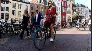 Hollanda Da Bisikletle Yilda Yaklasik 15 Milyar Kilometre Yol Katediliyor