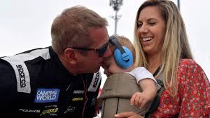 Greg Biffle's wife sent worrying text message moments before plane crashed  | KTVU FOX 2