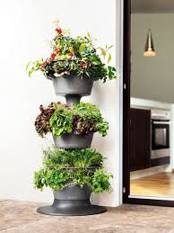 Lechuza Cascada Three Level Planter Tower Vasi da tavolo e da balcone intellingenti con il sistema d'irrigazione lechuza. lechuza cascada three level planter tower