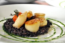 Risotto Al Nero Saint Jacques Poelees Et Chipirons Gastronomie Restaurant Restaurantparis Restaurant92130 Riverc Gastronomie Poelees Restaurant Paris