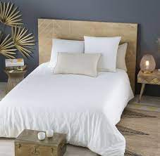Bois d'acajou et panneaux de particules. Tete De Lit 160 En Manguier Massif Motifs Dores Maisons Du Monde Lit Maison Du Monde Tete De Lit Maison Tete De Lit Maison Du Monde