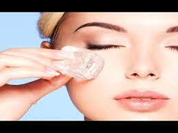 Kocok putih telur hingga mengembang, lalu oleskan pada bagian yang berjerawat. 6 Cara Es Batu Hilangkan Jerawat Dengan Cepat Youtube