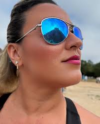 Debbie Valencia (@debbiev2017) • Instagram photos and videos