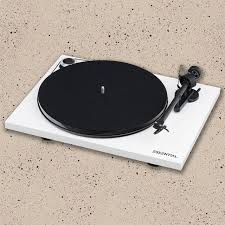 I tend to listen to older albums (i.e. 10 Best Record Players 2021